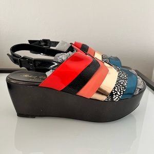 NWT Robert Clergerie patent leather sandals